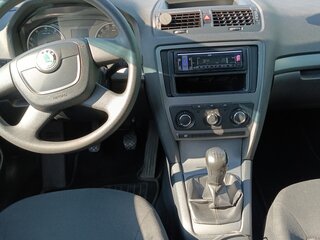2013 Skoda Octavia II (A5) Рестайлинг, белый, 515000 рублей, вид 4