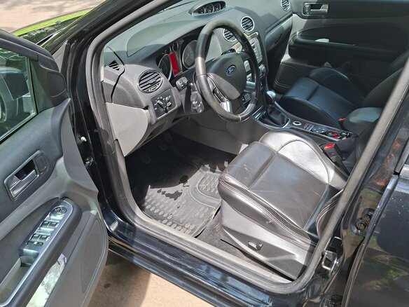 2008 Ford Focus II Рестайлинг, чёрный, 700000 рублей - вид 10
