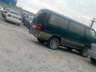 1994 Nissan Caravan III (E24), зелёный, 800000 рублей, вид 4