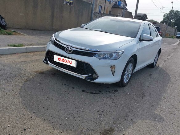2016 Toyota Camry VII (XV50) Рестайлинг, белый, 1650000 рублей - вид 1
