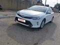 2016 Toyota Camry VII (XV50) Рестайлинг, белый, 1650000 рублей - вид 1