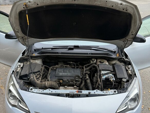 2012 Opel Astra GTC J Рестайлинг, белый, 850000 рублей - вид 11