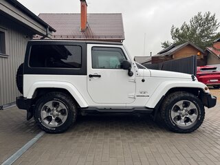 2016 Jeep Wrangler III (JK), белый, 3500000 рублей, вид 1