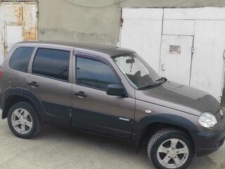 2014 Chevrolet Niva I Рестайлинг, коричневый, 500000 рублей, вид 3
