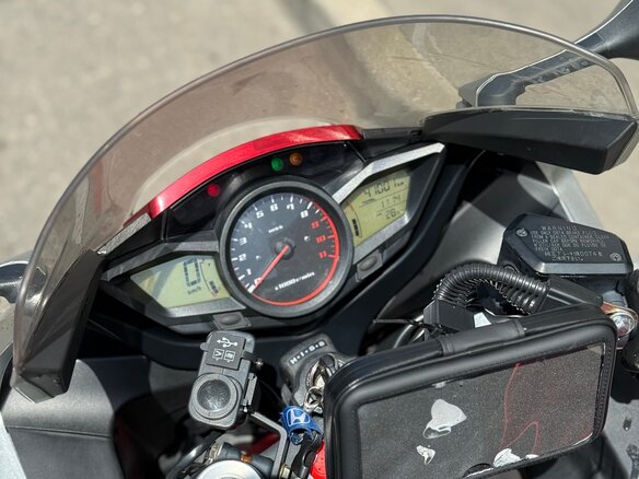 2010 Honda VFR 1200, пурпурный, 690000 рублей - вид 4