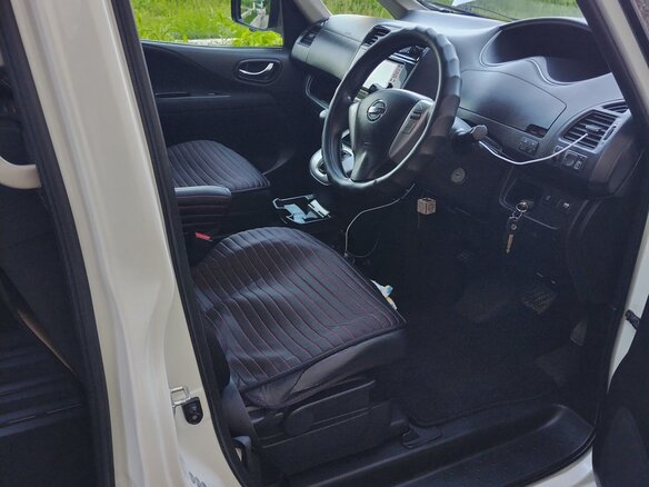 2012 Nissan Serena IV (C26), белый, 1400000 рублей - вид 7
