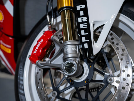 2024 Ducati Streetfighter V4, белый, 4990000 рублей, вид 4