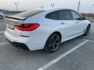 2017 BMW 6 серии Gran Turismo 640i xDrive IV (G32), белый, 4200000 рублей, вид 5