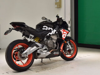 2022 Aprilia Tuono 660, чёрный, 900000 рублей, вид 5