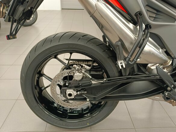 2023 KTM 790 Duke, серый - вид 10