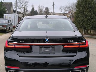 2019 BMW 7 серии Long 740Li xDrive VI (G11/G12) Рестайлинг, чёрный, 3700000 рублей, вид 4