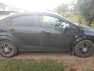 2013 Chevrolet Aveo II, чёрный, 600000 рублей, вид 3