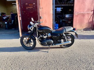 2016 Triumph Street Twin, чёрный, 559999 рублей, вид 2