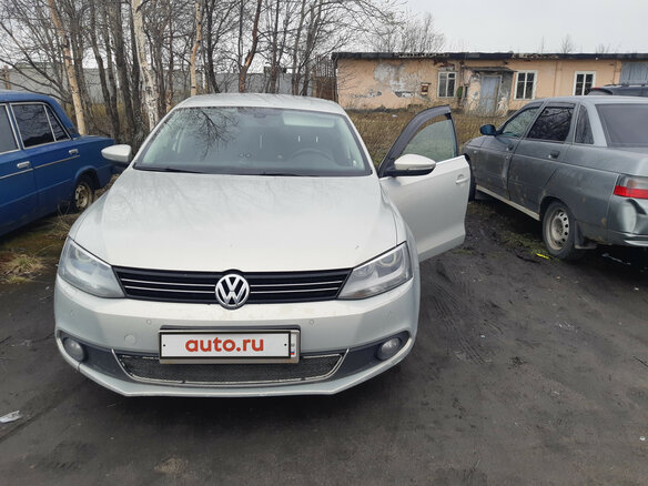 2011 Volkswagen Jetta VI, серебристый