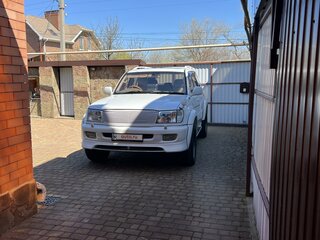 2001 Toyota Land Cruiser 100 Series, белый, 2380000 рублей, вид 2