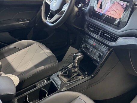 2026 Volkswagen Tharu XR 330 TSI, серебристый, 2350000 рублей, вид 3
