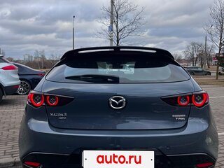 2021 Mazda 3 IV (BP), серый, 2262679 рублей, вид 5