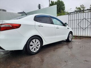 2014 Kia Rio III, белый, 990000 рублей, вид 3