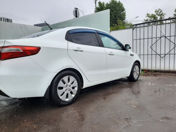 2014 Kia Rio III, белый, 990000 рублей - вид 2