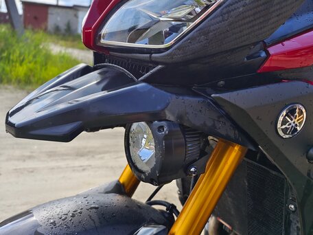 2015 Yamaha MT-09 Tracer (FJ-09), красный, 600000 рублей, вид 4