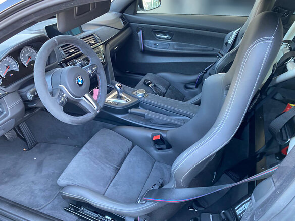 2017 BMW M4 Competition Package F82/F83 Рестайлинг, белый - вид 2