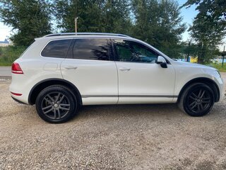 2013 Volkswagen Touareg II, белый, 2200000 рублей, вид 3