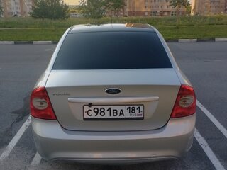 2010 Ford Focus II Рестайлинг, серебристый, 710000 рублей, вид 4