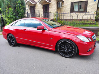 2011 Mercedes-Benz E-Класс 200 7G-Tronic IV (W212, S212, C207), красный, 1380000 рублей, вид 3