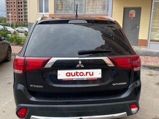 2015 Mitsubishi Outlander III Рестайлинг 2, чёрный, 1800000 рублей, вид 5