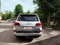 2012 Lexus LX 570 III, серебристый, 5000000 рублей - вид 4