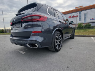 2019 BMW X5 30d IV (G05/G18), серый, 7500000 рублей, вид 4