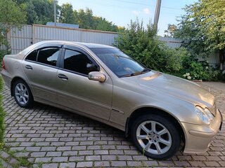 2005 Mercedes-Benz C-Класс 180 II (W203) Рестайлинг, бежевый, 1050000 рублей, вид 2