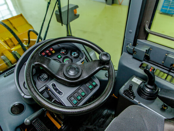 2021 SDLG LG 936, жёлтый - вид 9