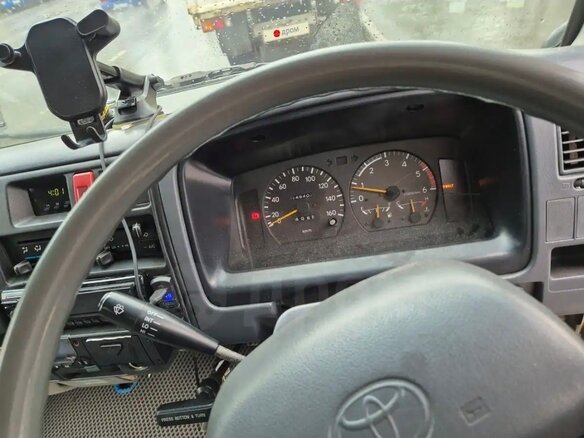 1999 Toyota Dyna, белый, 770000 рублей - вид 5
