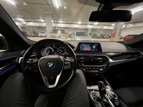 2017 BMW 5 серии 520d VII (G30/G31/G38), чёрный, 3200000 рублей - вид 5