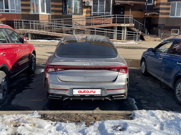 2023 Kia K5 III, серый, 3200000 рублей - вид 3