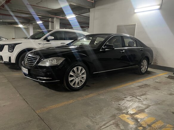 2009 Mercedes-Benz S-Класс 500 Long V (W221) Рестайлинг, чёрный, 1800000 рублей