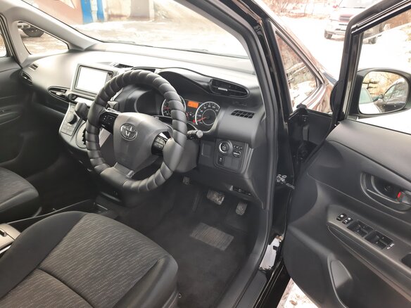 2010 Toyota Wish II, чёрный, 1560000 рублей - вид 9