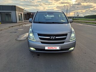 2015 Hyundai Grand Starex I, серый, 2100000 рублей, вид 2