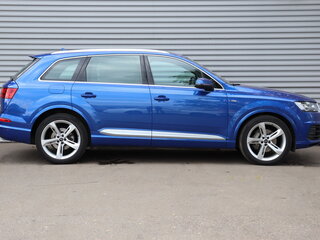 2016 Audi Q7 II (4M), синий, 5500000 рублей, вид 4