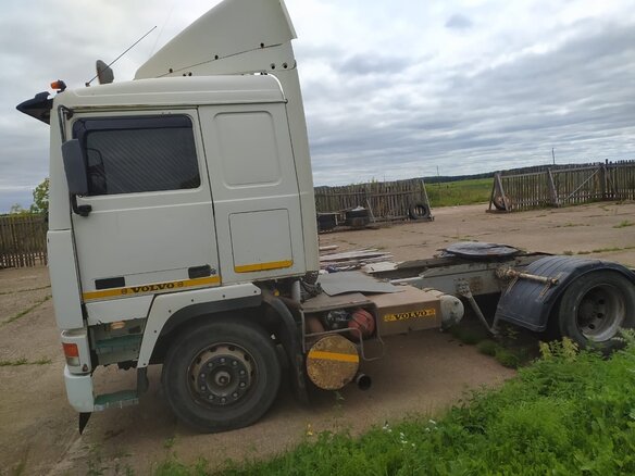 1994 Volvo F-Series, белый, 1200000 рублей - вид 20