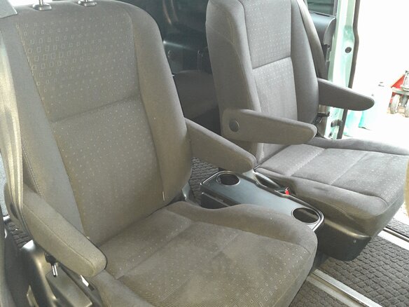 2014 Toyota Voxy III (R80), голубой, 1999999 рублей - вид 7