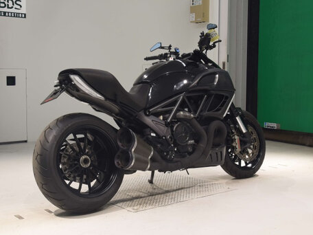 2012 Ducati Diavel, чёрный, 579123 рублей, вид 4