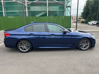 2019 BMW 5 серии 530i xDrive VII (G30/G31/G38), синий, 4250000 рублей, вид 4