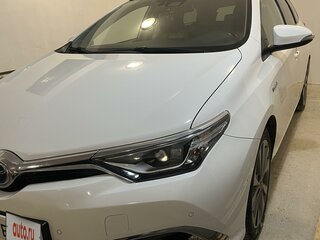 2016 Toyota Auris II Рестайлинг, белый, 1990000 рублей, вид 1