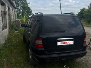 2000 Mercedes-Benz M-Класс 320 I (W163), чёрный, 515000 рублей, вид 3
