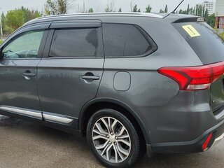 2015 Mitsubishi Outlander III Рестайлинг 2, серый, 2100000 рублей, вид 4