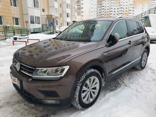 2017 Volkswagen Tiguan II, коричневый, 2000000 рублей, вид 3