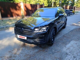 2018 Volkswagen Touareg III, чёрный, 6000000 рублей, вид 1