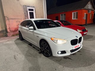 2012 BMW 5 серии Gran Turismo 535i xDrive VI (F10/F11/F07), белый, 2250000 рублей, вид 3